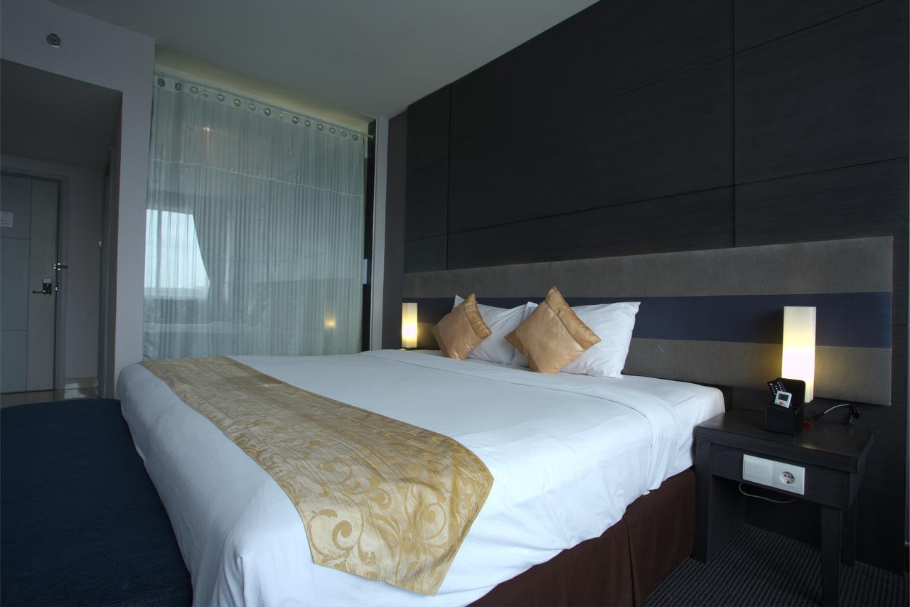 Tjokro Hotel Pekanbaru Room photo